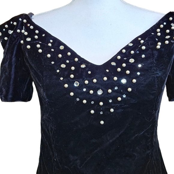 90s 6 Petite Black Velvet Off Shoulder Cocktail Dress Embellished - Picture 3 of 12
